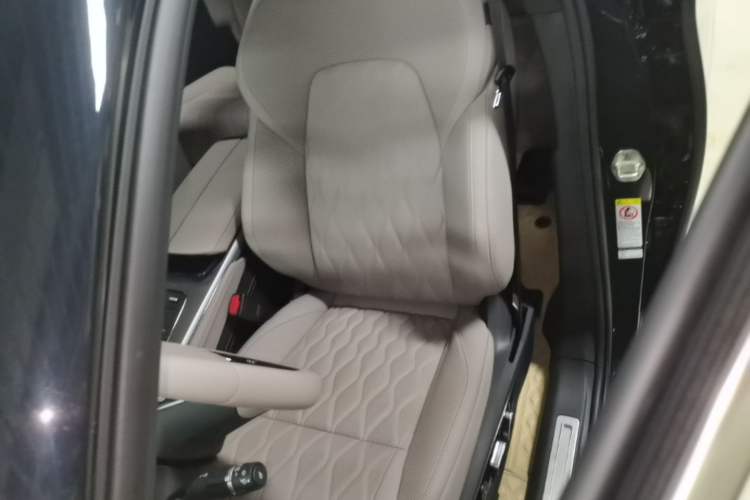 Used BYD Tang New Energy 2024 DM-i Glory Edition 112KM Prestige Model Left Front Seat
