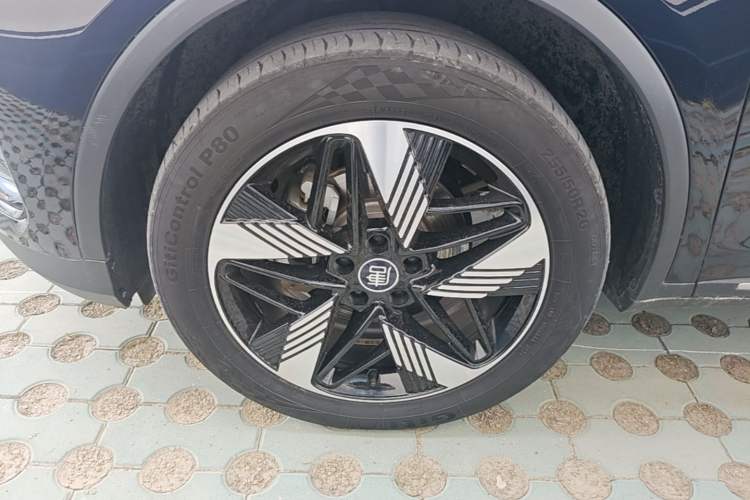 Used BYD Tang New Energy 2024 DM-i Glory Edition 112KM Prestige Model Left Front Wheel Hub
