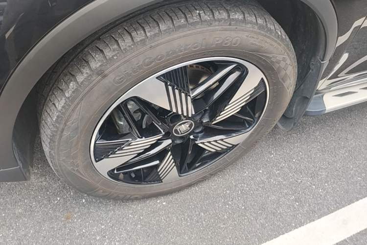 Used BYD Tang New Energy 2024 DM-i Glory Edition 112KM Prestige Model Left Front Wheel Hub