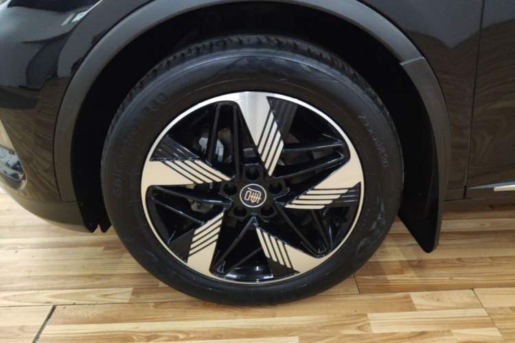 Used BYD Tang New Energy 2024 DM-i Glory Edition 112KM Prestige Model Left Front Wheel Hub