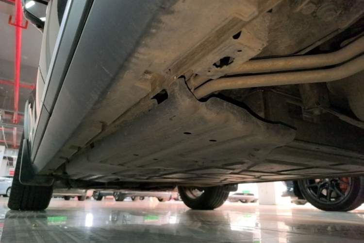 Used BYD Tang New Energy 2024 DM-i Glory Edition 112KM Prestige Model Left Side Sill