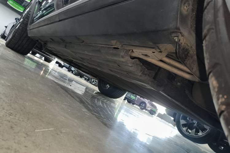 Used BYD Tang New Energy 2024 DM-i Glory Edition 112KM Prestige Model Left Side Sill