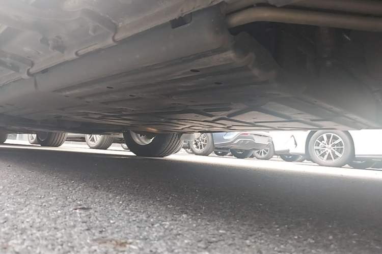 Used BYD Tang New Energy 2024 DM-i Glory Edition 112KM Prestige Model Left Side Sill