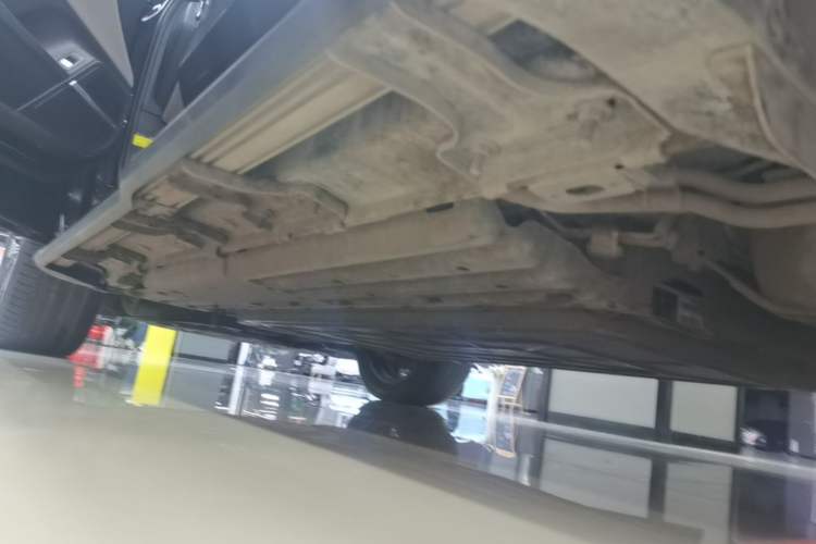 Used BYD Tang New Energy 2024 DM-p Glory Edition 215KM All-Wheel-Drive Premium Model Left Side Sill