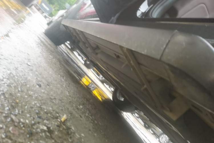 Used BYD Tang New Energy 2024 DM-i Glory Edition 112KM Prestige Model Left Side Sill