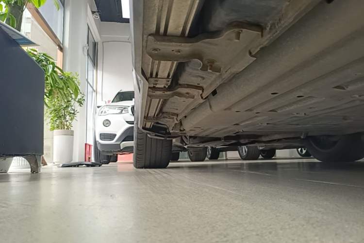 Used BYD Tang New Energy 2024 DM-i Glory Edition 112KM Prestige Model Left Side Sill