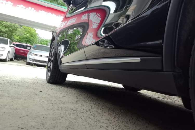 Used BYD Tang New Energy 2024 DM-i Glory Edition 112KM Flagship Model Left Side Sill