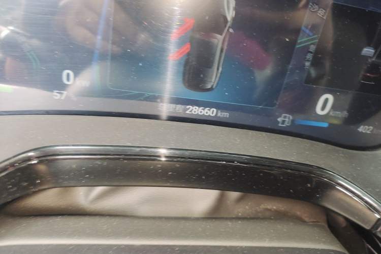 Used BYD Tang New Energy 2024 DM-p Glory Edition 215KM All-Wheel-Drive Premium Model Odometer Close Up
