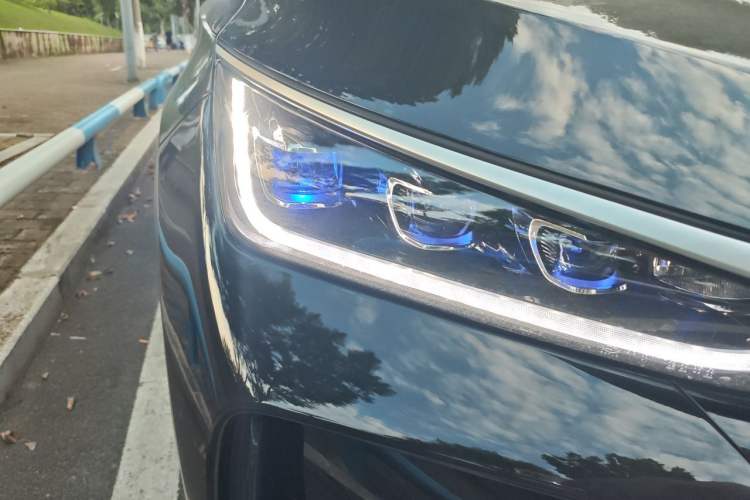 Used BYD Tang New Energy 2024 DM-i Glory Edition 200KM Flagship Model Right Front Headlight