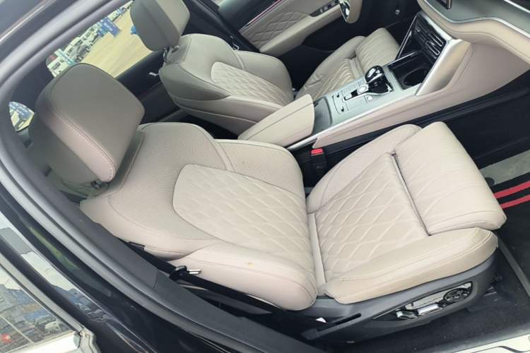 Used BYD Tang New Energy 2024 DM-i Glory Edition 112KM Flagship Model Right Front Seat