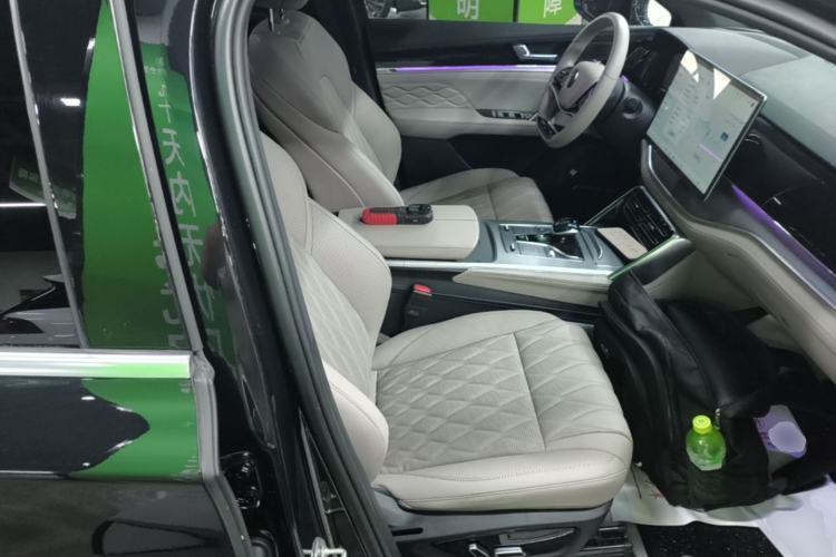 Used BYD Tang New Energy 2024 DM-i Glory Edition 112KM Prestige Model Right Front Seat