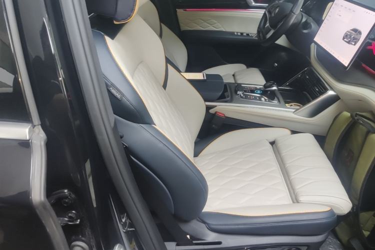 Used BYD Tang New Energy 2024 DM-p Champion Edition 215 km All-Wheel-Drive Flagship Model Right Front Seat
