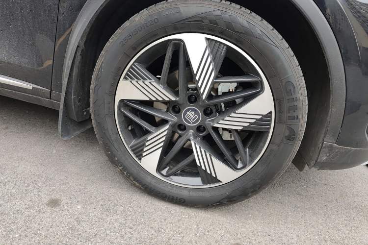 Used BYD Tang New Energy 2024 DM-i Glory Edition 112KM Prestige Model Right Front Wheel Hub