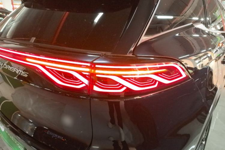 Used BYD Tang New Energy 2024 DM-i Glory Edition 112KM Prestige Model Right Rear Taillight