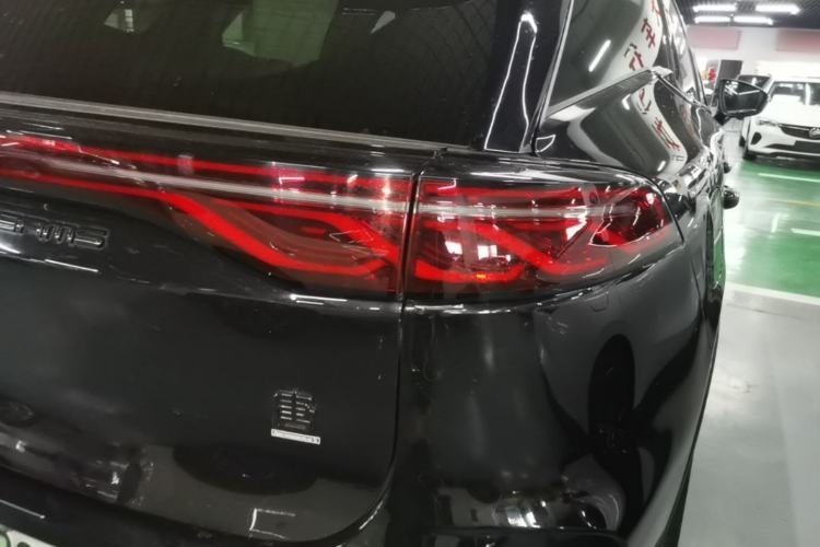 Used BYD Tang New Energy 2024 DM-i Glory Edition 112KM Prestige Model Right Rear Taillight