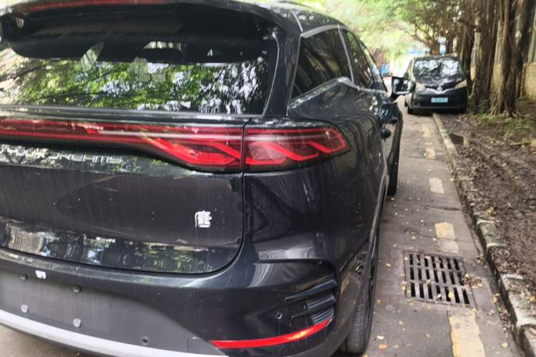 Used BYD Tang New Energy 2024 DM-i Glory Edition 112KM Flagship Model Right Rear Taillight