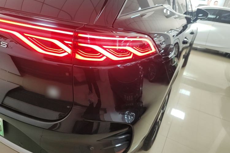 Used BYD Tang New Energy 2024 DM-i Glory Edition 112KM Prestige Model Right Rear Taillight