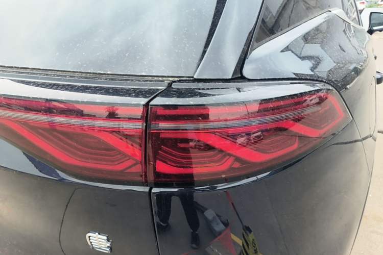 Used BYD Tang New Energy 2024 DM-i Glory Edition 112KM Flagship Model Right Rear Taillight
