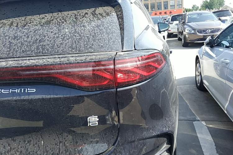 Used BYD Tang New Energy 2024 DM-i Glory Edition 112KM Flagship Model Right Rear Taillight