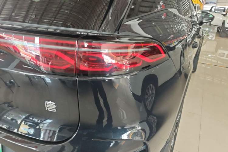 Used BYD Tang New Energy 2024 DM-i Glory Edition 112KM Prestige Model Right Rear Taillight