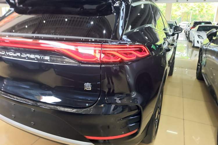 Used BYD Tang New Energy 2024 DM-i Glory Edition 112KM Prestige Model Right Rear Taillight