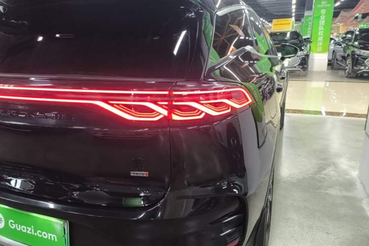 Used BYD Tang New Energy 2024 DM-i Glory Edition 112KM Prestige Model Right Rear Taillight