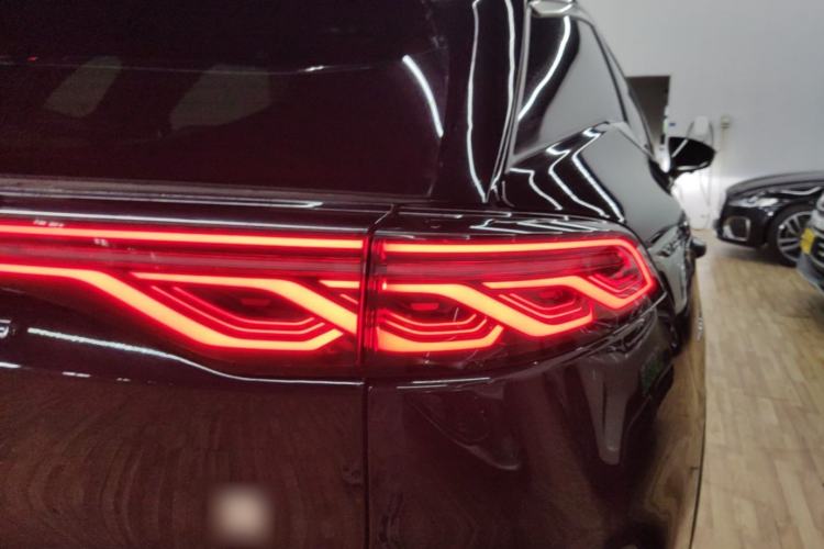 Used BYD Tang New Energy 2024 DM-i Glory Edition 112KM Prestige Model Right Rear Taillight