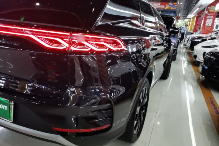 Used BYD Tang New Energy 2024 DM-p Glory Edition 215KM All-Wheel-Drive Flagship Model Right Rear Taillight