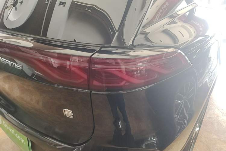 Used BYD Tang New Energy 2024 DM-i Glory Edition 112KM Prestige Model Right Rear Taillight