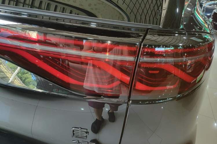 Used BYD Tang New Energy 2024 DM-p War God Edition Right Rear Taillight