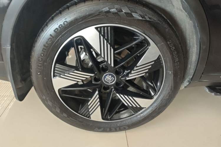 Used BYD Tang New Energy 2024 DM-i Glory Edition 112KM Prestige Model Right Rear Wheel Hub