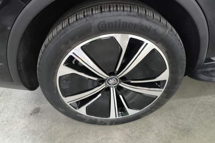 Used BYD Tang New Energy 2024 EV Champion Edition 635 km All-Wheel-Drive Flagship Model Right Rear Wheel Hub