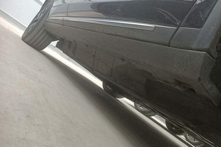 Used BYD Tang New Energy 2024 EV Glory Edition 730KM Premium Model Right Side Sill