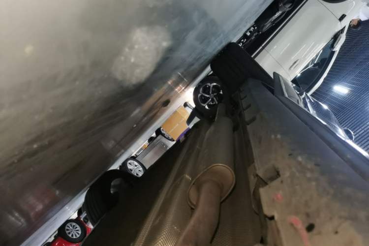 Used BYD Tang New Energy 2024 DM-i Glory Edition 112KM Prestige Model Right Side Sill