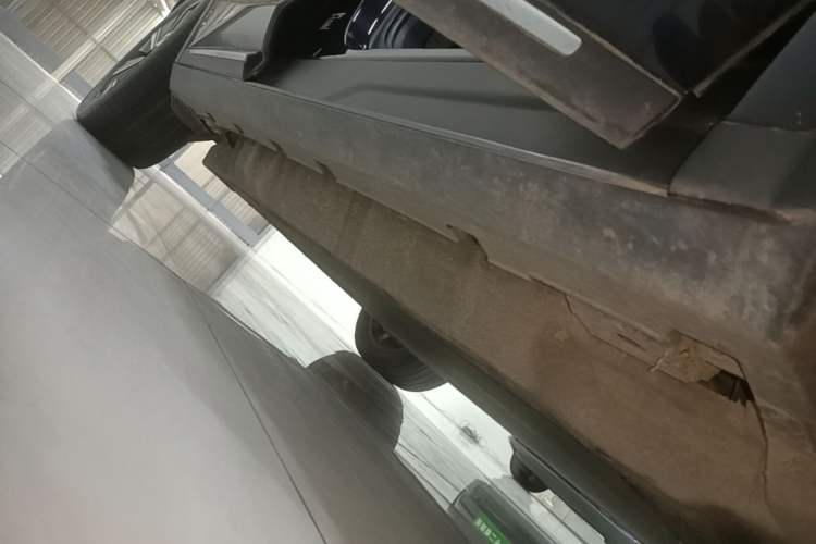 Used BYD Tang New Energy 2024 EV Glory Edition 600KM Premium Model Right Side Sill
