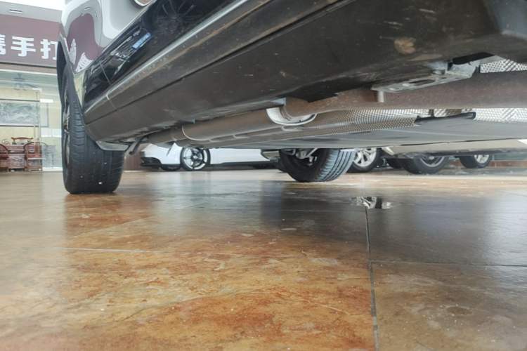 Used BYD Tang New Energy 2024 DM-i Glory Edition 112KM Prestige Model Right Side Sill