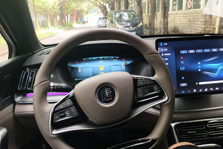 Used BYD Tang New Energy 2024 DM-i Glory Edition 112KM Flagship Model Steering Wheel
