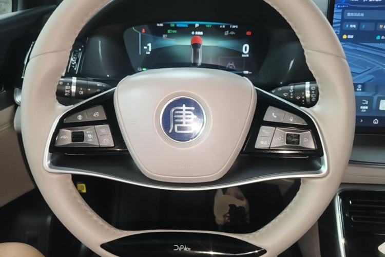 Used BYD Tang New Energy 2024 DM-i Glory Edition 112KM Prestige Model Steering Wheel