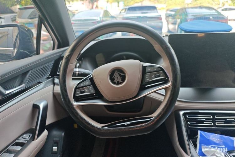 Used BYD Tang New Energy 2024 DM-i Glory Edition 112KM Flagship Model Steering Wheel