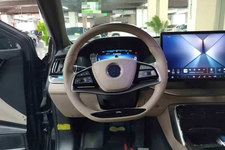 Used BYD Tang New Energy 2024 DM-i Glory Edition 112KM Prestige Model Steering Wheel