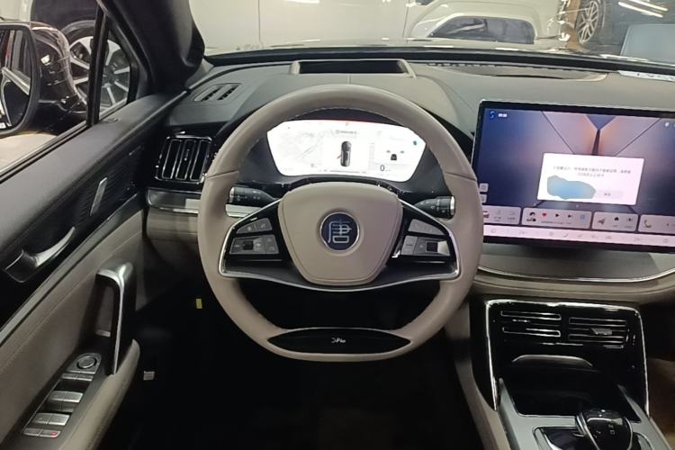 Used BYD Tang New Energy 2024 EV Champion Edition 730KM Deluxe Model Steering Wheel