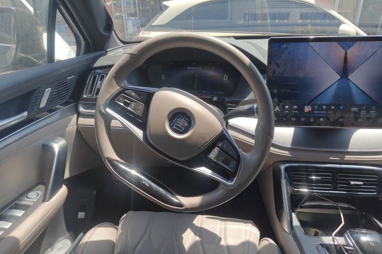Used BYD Tang New Energy 2024 EV Champion Edition 600KM Deluxe Model Steering Wheel