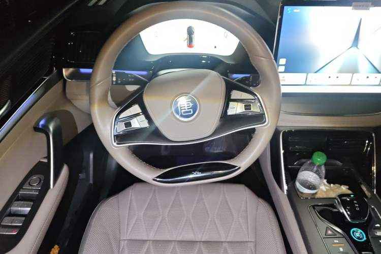 Used BYD Tang New Energy 2024 DM-i Glory Edition 112KM Prestige Model Steering Wheel
