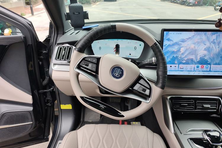 Used BYD Tang New Energy 2024 DM-i Glory Edition 112KM Prestige Model Steering Wheel