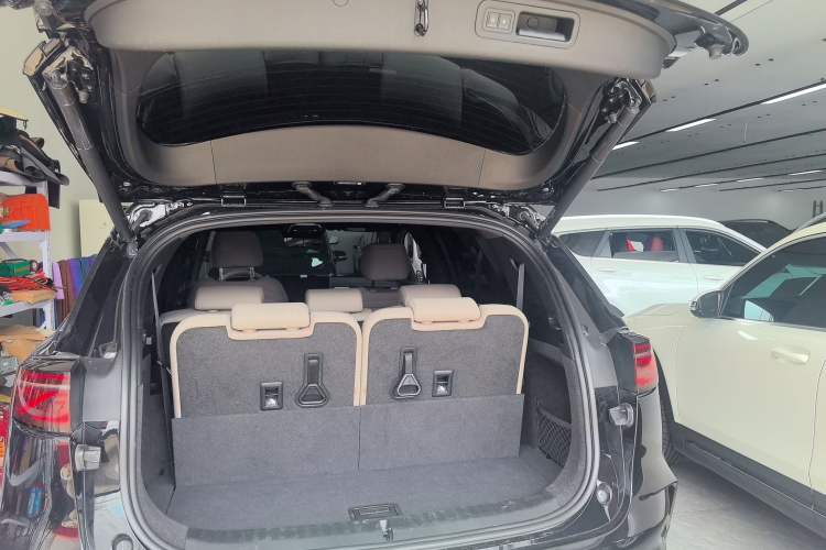 Used BYD Tang New Energy 2024 DM-i Glory Edition 112KM Prestige Model Trunk