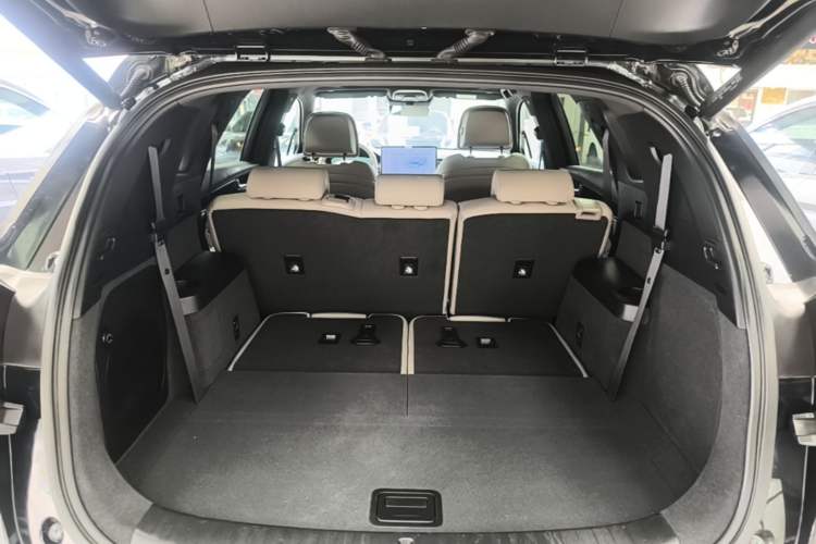 Used BYD Tang New Energy 2024 DM-i Glory Edition 112KM Flagship Model Trunk