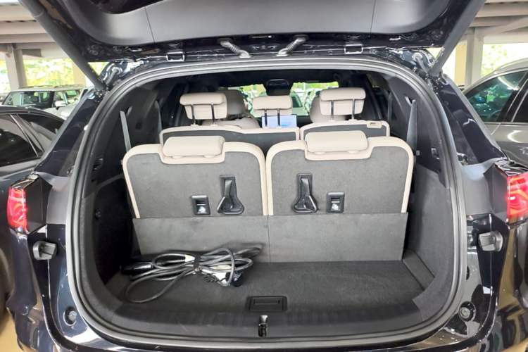 Used BYD Tang New Energy 2024 DM-i Glory Edition 112KM Prestige Model Trunk