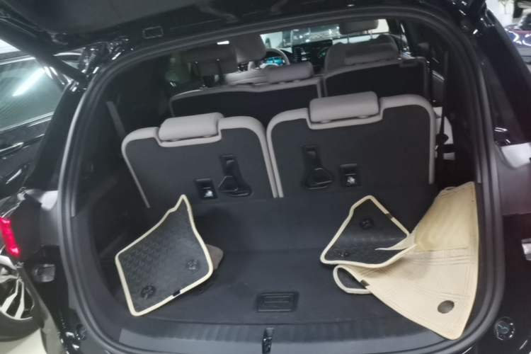 Used BYD Tang New Energy 2024 DM-i Glory Edition 112KM Prestige Model Trunk