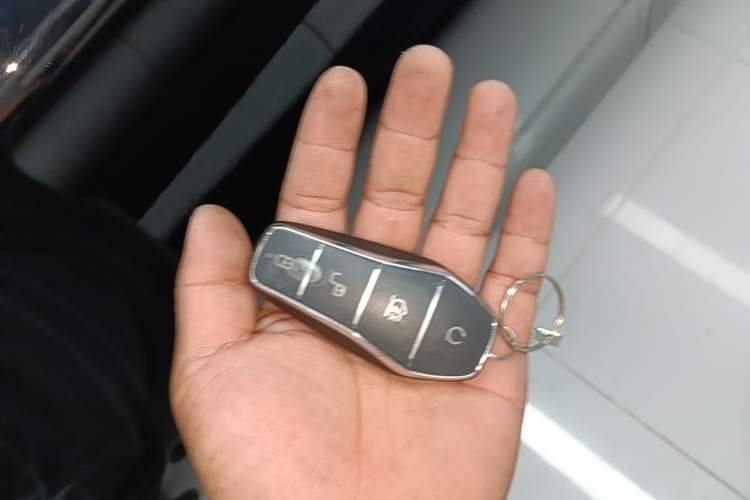 Used BYD Tang New Energy 2024 DM-i Glory Edition 112KM Flagship Model Vehicle Key