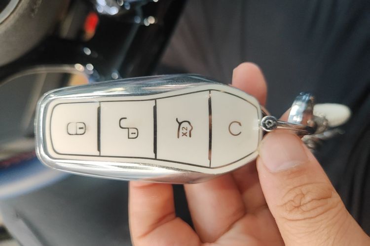 Used BYD Tang New Energy 2024 DM-i Glory Edition 112KM Prestige Model Vehicle Key